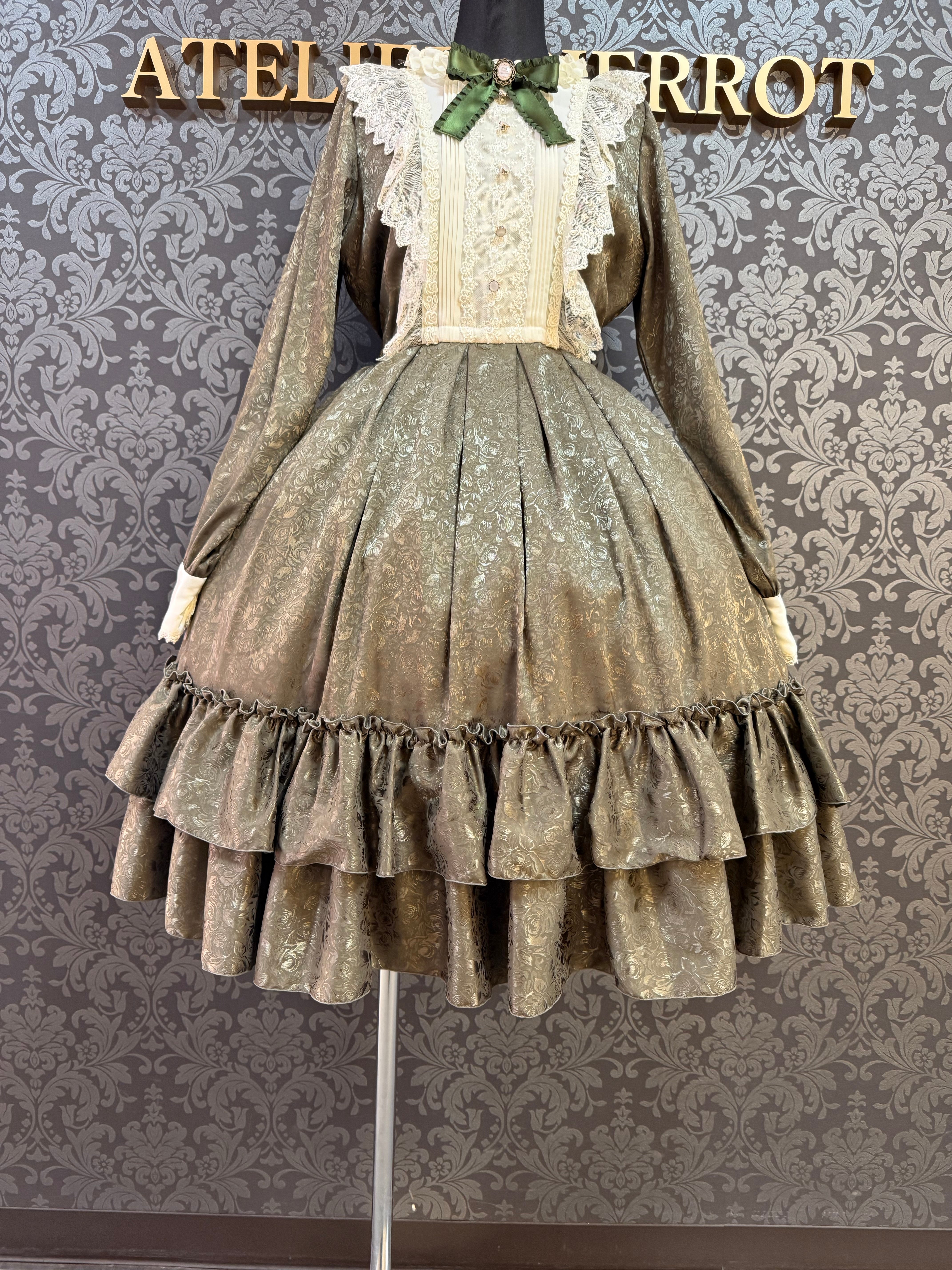 [Pina Sweet Collection] Pina Sweet Collection Rose Jacquard Robe Milo-Longle Wine / Black X White / Black X Black