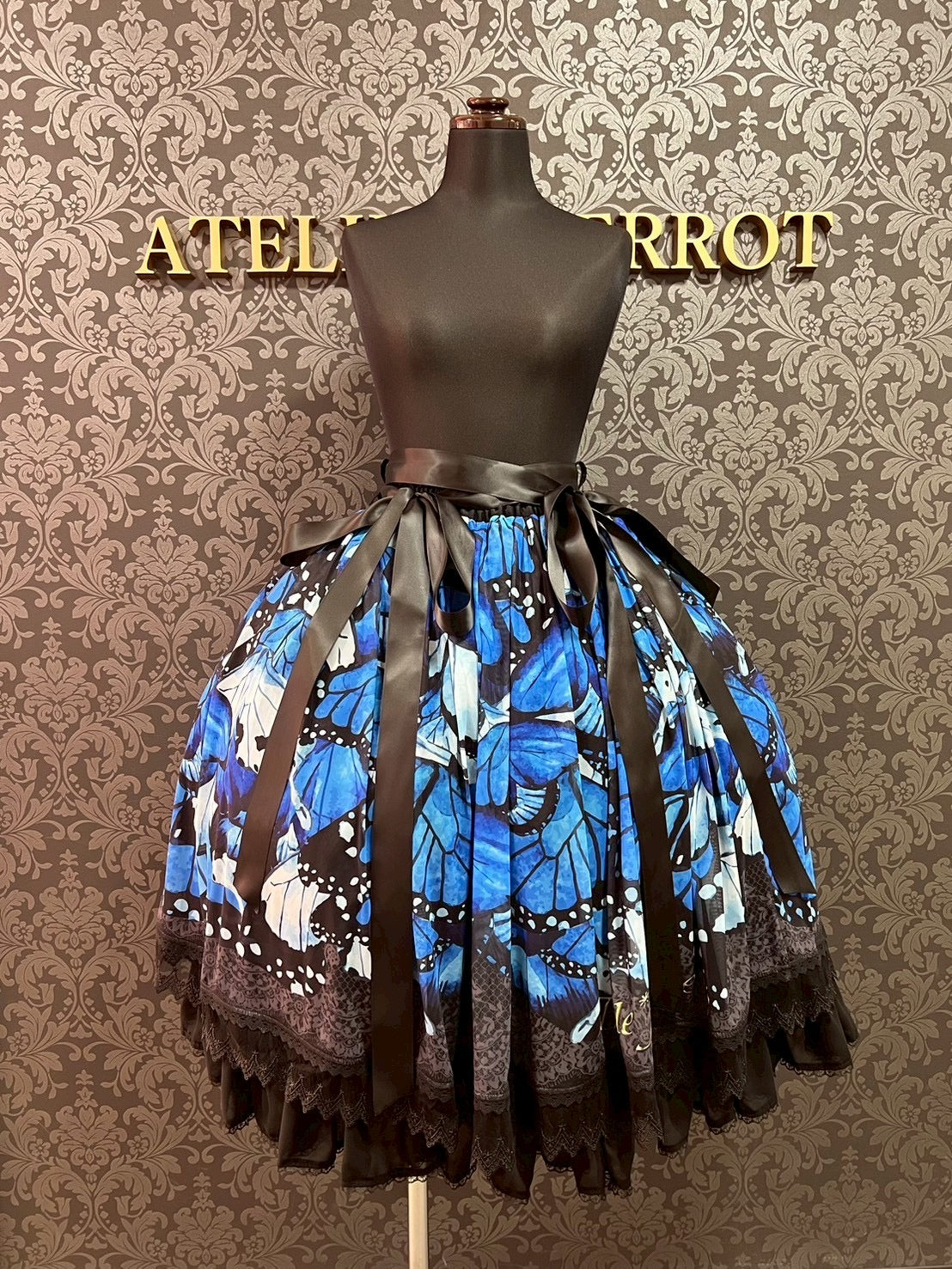 Triple fortune】トリプルフォーチュン マッドバタフライ柄スカート