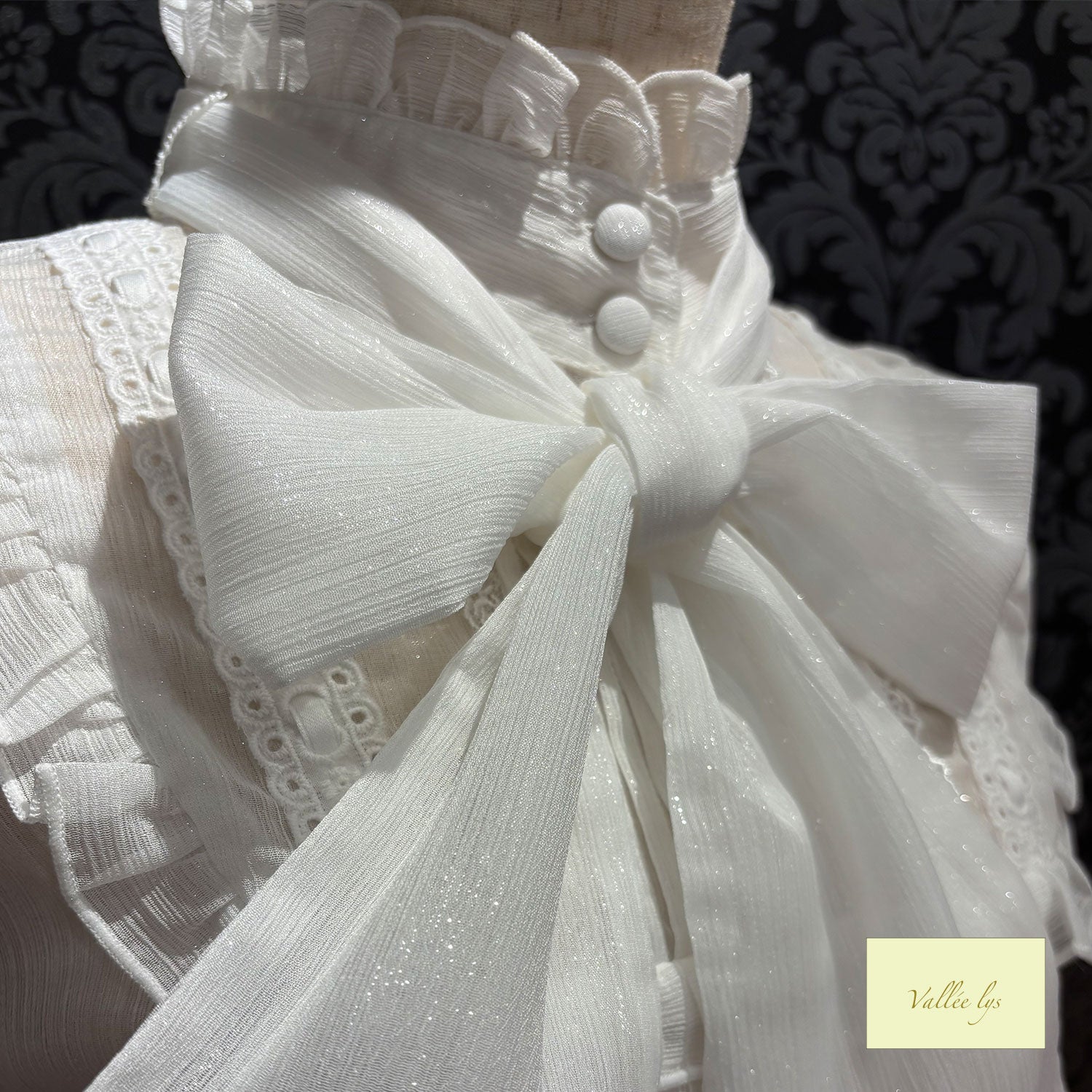 【Vallée lys】ヴァレリス　Ethereal Ribbon Blouse　ホワイト/ピンク/ブラック