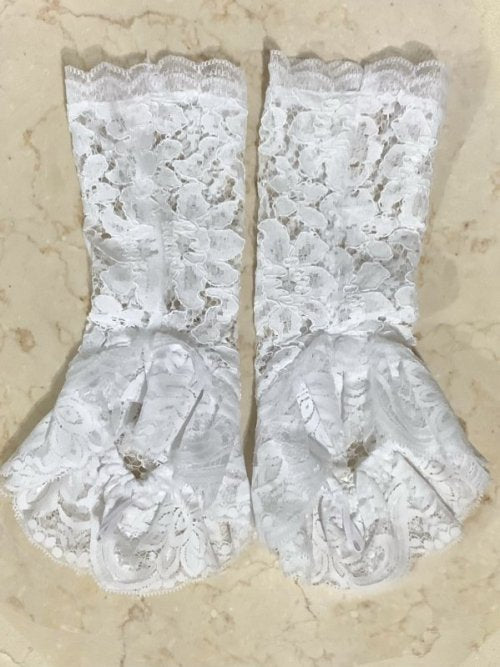 [Marble] Fingers with marble motif volume lace gloves: white rose pattern lace x white roses