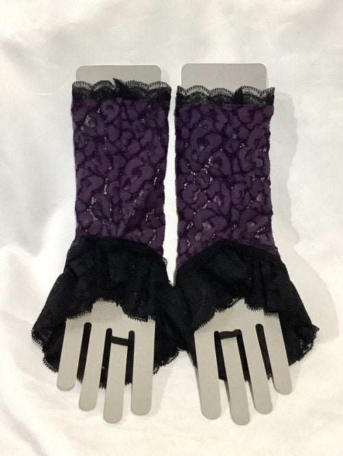 [MARBLE] Fingers with marble motif volume lace gloves: Murasaki floral lace x black rose