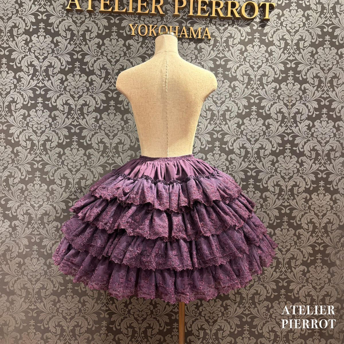 【ATELIER PIERROT】　★Now accepting reservations★ Camellia Lace Tiered SkirtWhite/Pink/Bordeaux/Purple/Navy/Black