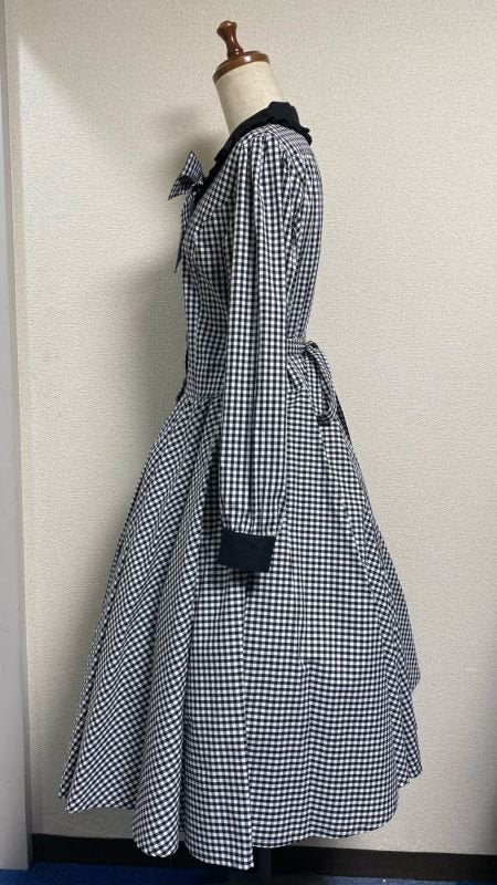 [Gota física] Drop Física de una sola pieza Retro Long -Sileged [Black Gingham]