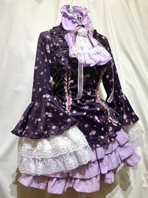 [Marble] Marble Ribonde Dress / Classic Side Tack Dress One Piece: Purple Land Pink Flower Pattern x Black Tulle x White Lace