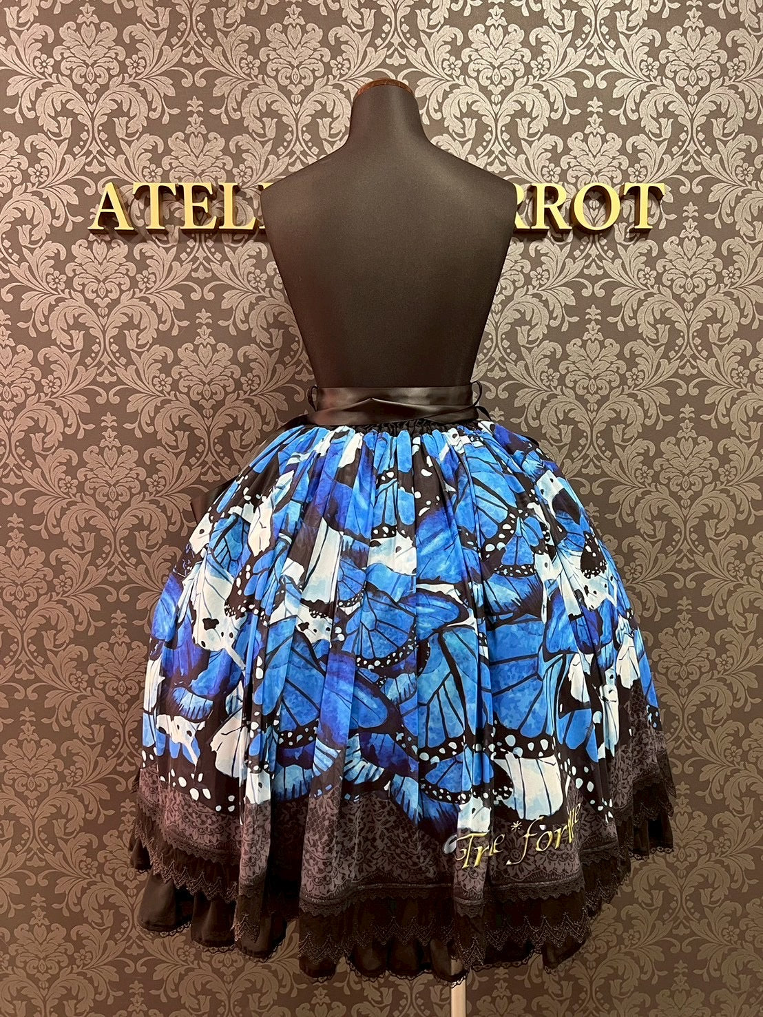 【Triple fortune】トリプルフォーチュン　マッドバタフライ柄スカート