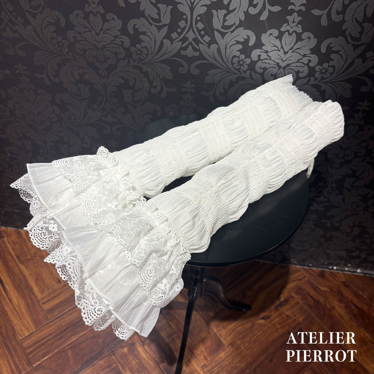【ATELIER PIERROT】　★ご予約受付中★ Oleander Arm Covers　ホワイト/ブラック