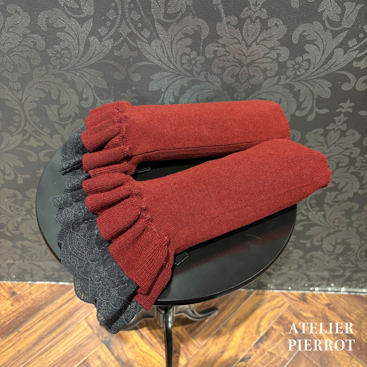 【ATELIER PIERROT】　★Now accepting reservations★ Datura Waltz Arm CoversWhite/Bordeaux/Black