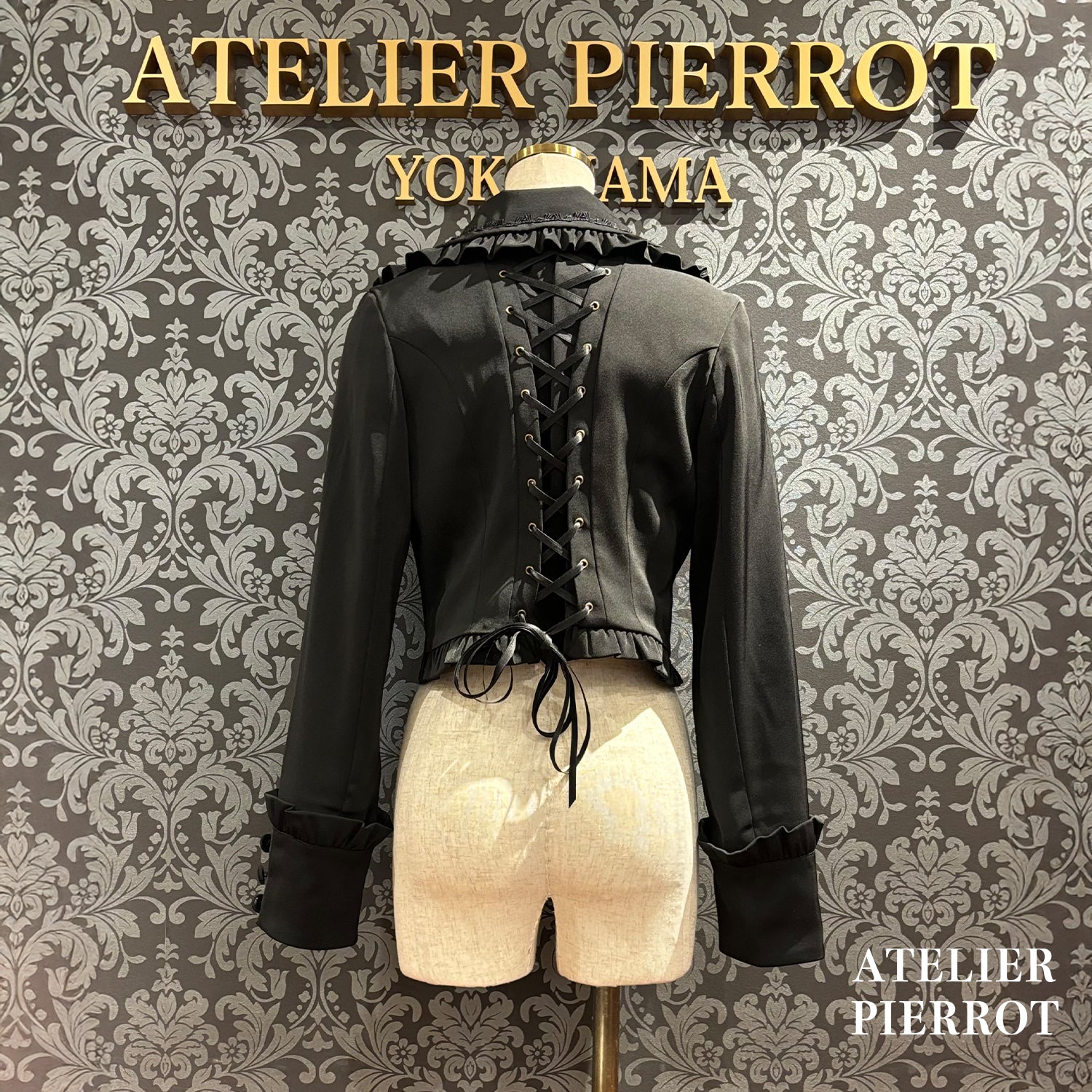 【ATELIER PIERROT】　Frilled Tailored Jacket　ホワイト/ブラック