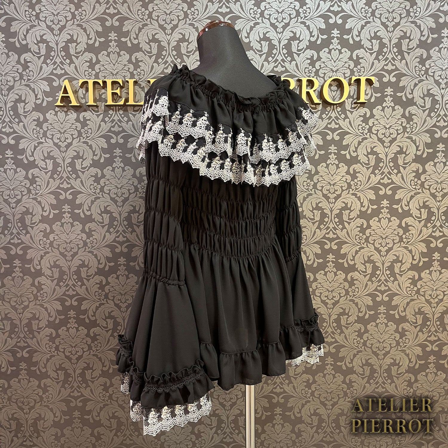 【ATELIER PIERROT】　Eternal Nocturne Blouse　ホワイト/ブラック　★12月上旬発売★