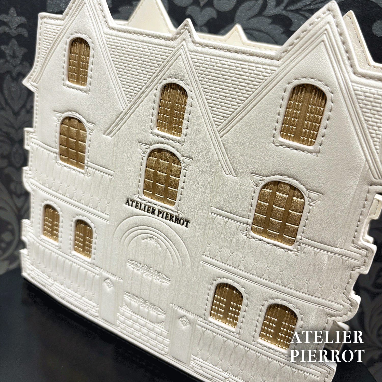 【ATELIER PIERROT】　Haunted House Pochette　ホワイト/パープル/ブラック　★11月中旬〜下旬発売★