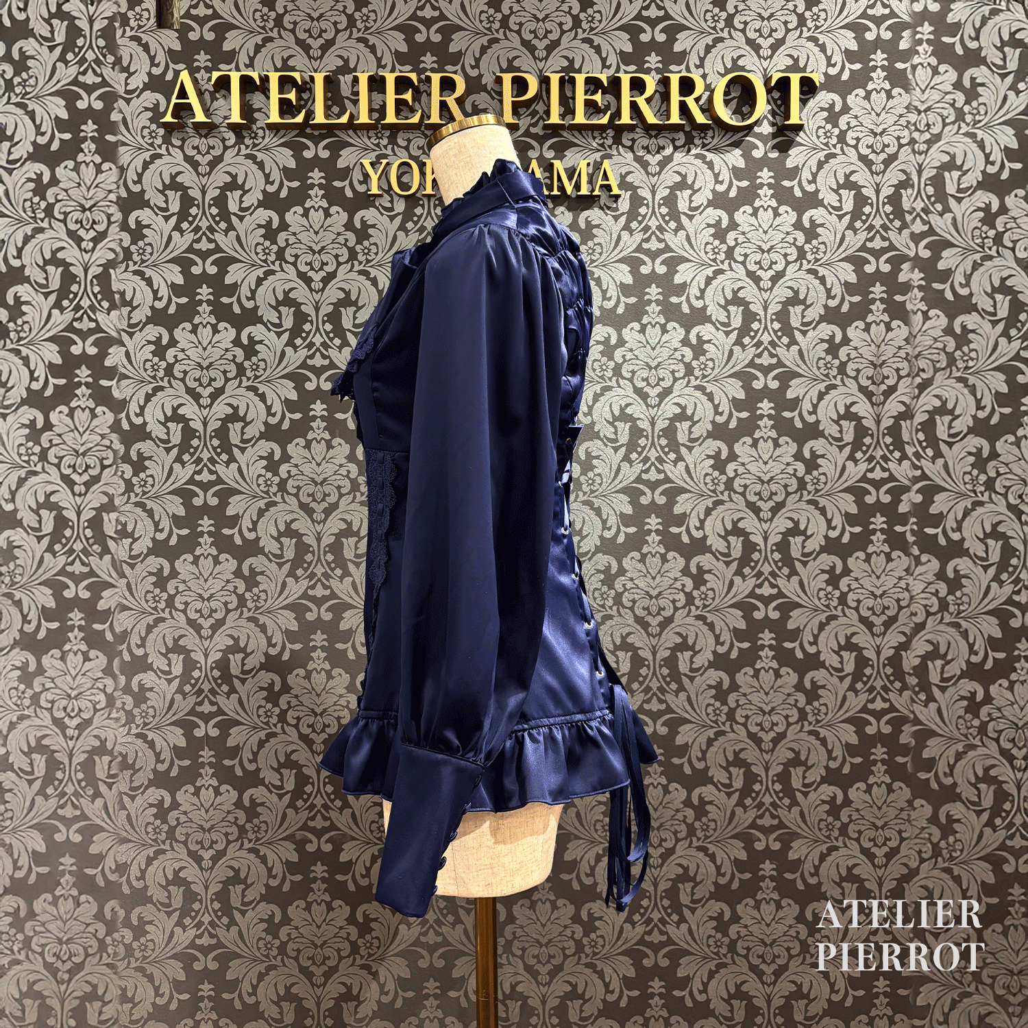 【ATELIER PIERROT】　Classical Duchess Ribbon Blouse　ホワイト/ボルドー/ネイビー/ブラック