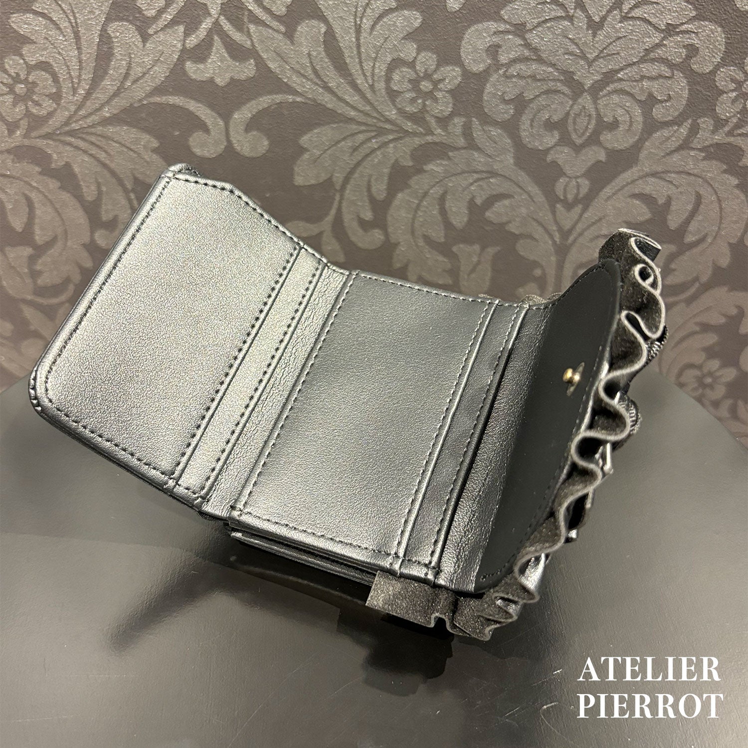 【ATELIER PIERROT】　Doll’s Frill Mini WalletWhite/Bordeaux/Black