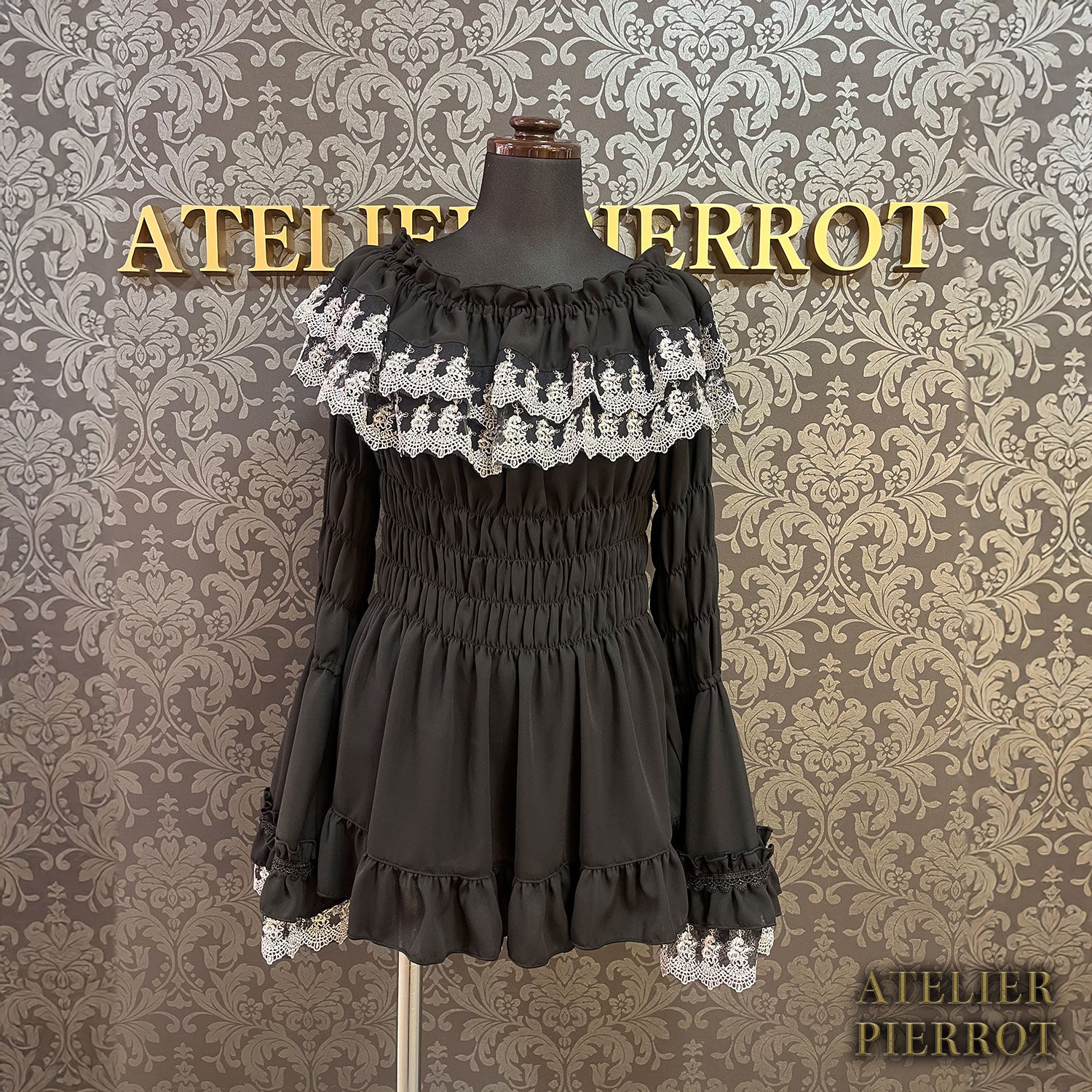 【ATELIER PIERROT】　Eternal Nocturne Blouse　ホワイト/ブラック　★12月上旬発売★