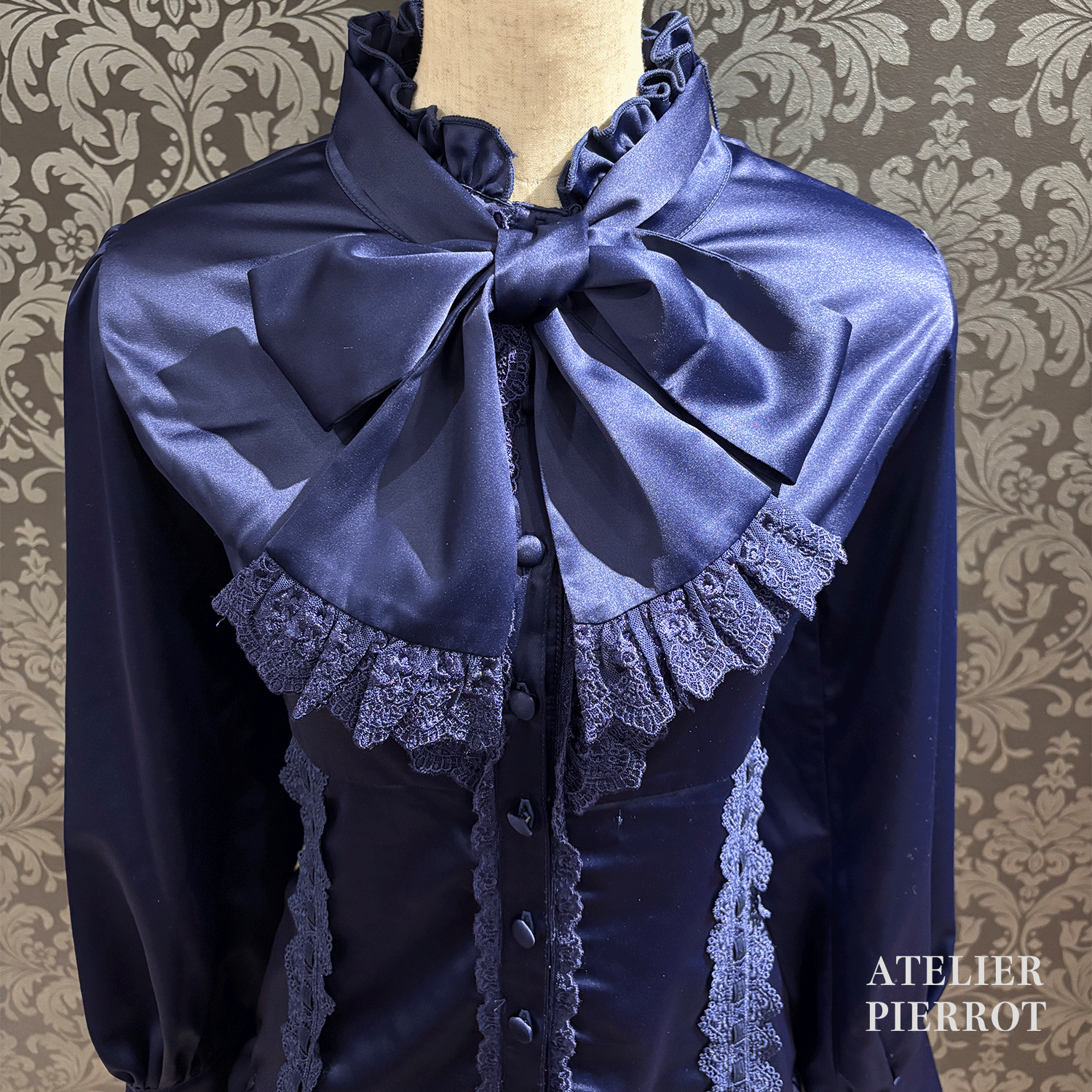 【ATELIER PIERROT】　Classical Duchess Ribbon Blouse　ホワイト/ボルドー/ネイビー/ブラック