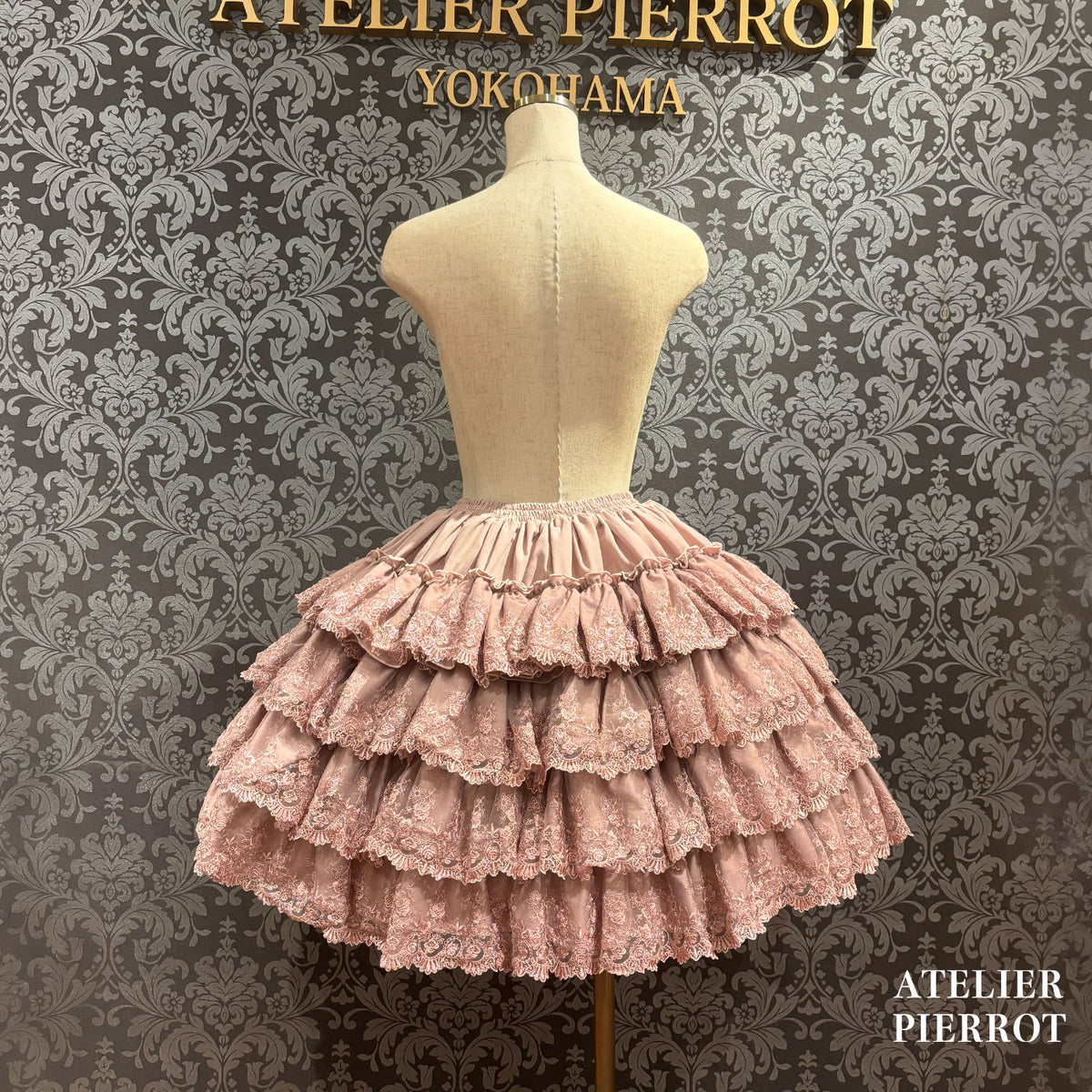 【ATELIER PIERROT】　★Now accepting reservations★ Camellia Lace Tiered SkirtWhite/Pink/Bordeaux/Purple/Navy/Black
