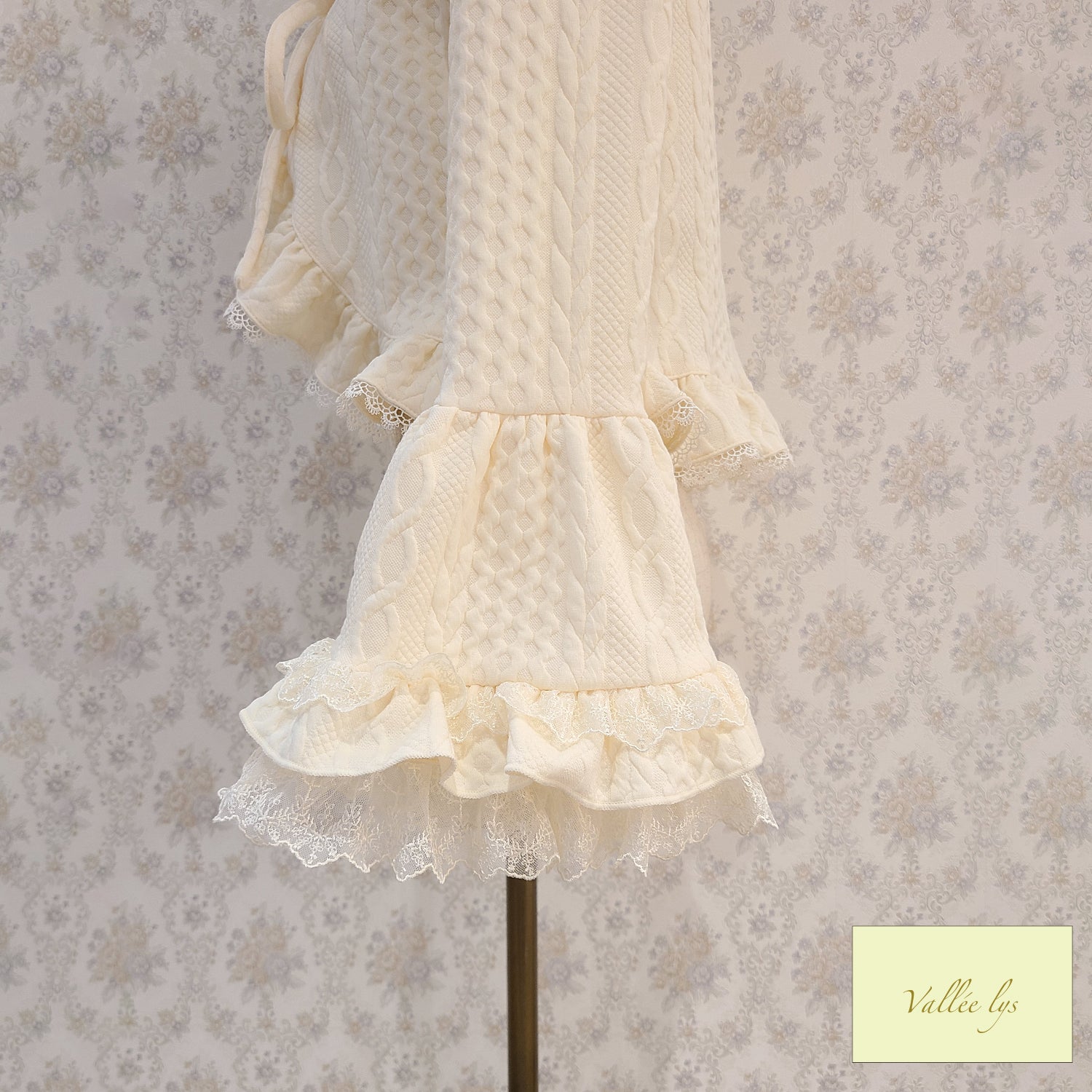 【Vallée lys】ヴァレリス　Petal Bloom Cardigan　Ivory/Bordeaux/Green/ Black