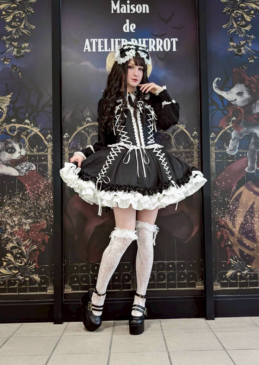 【ATELIER PIERROT] Jupe à lacets AdenophoraWhite/Nouvelle couleurBordeaux/Purple×Black/Nouvelle couleurNavy/Black×White/Black