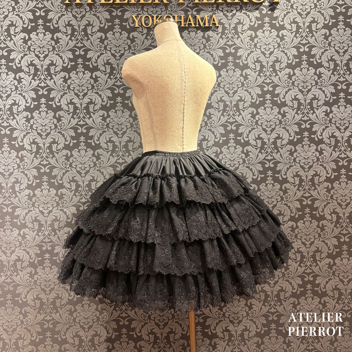 【ATELIER PIERROT】　★Now accepting reservations★ Camellia Lace Tiered SkirtWhite/Pink/Bordeaux/Purple/Navy/Black