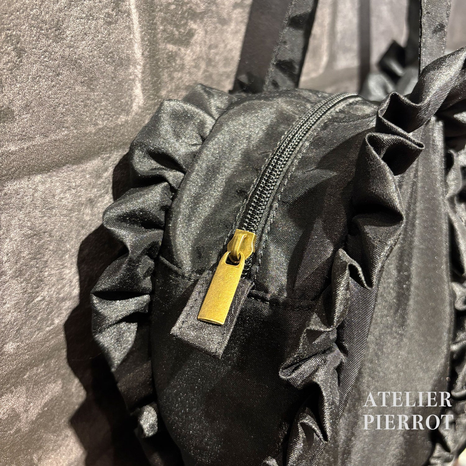 　【ATELIER PIERROT】　Lace up Ribbon Heart Bag　ボルドー/ブラック×ホワイト/ブラック