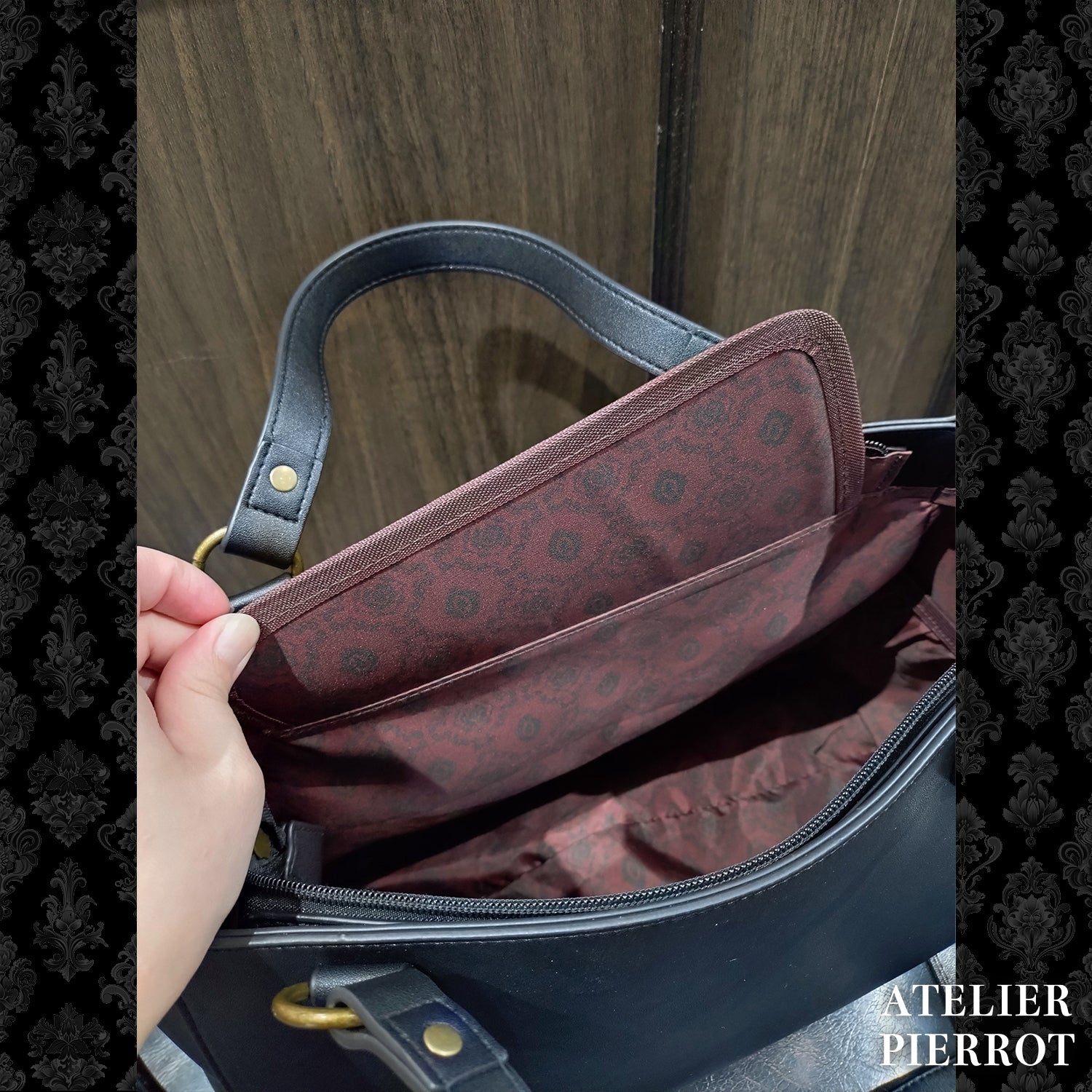 【ATELIER PIERROT】　★ご予約受付中★ “Secret Reliquary” Lace-Up Bag 　ホワイト/ブラック×ボルドー/ブラック
