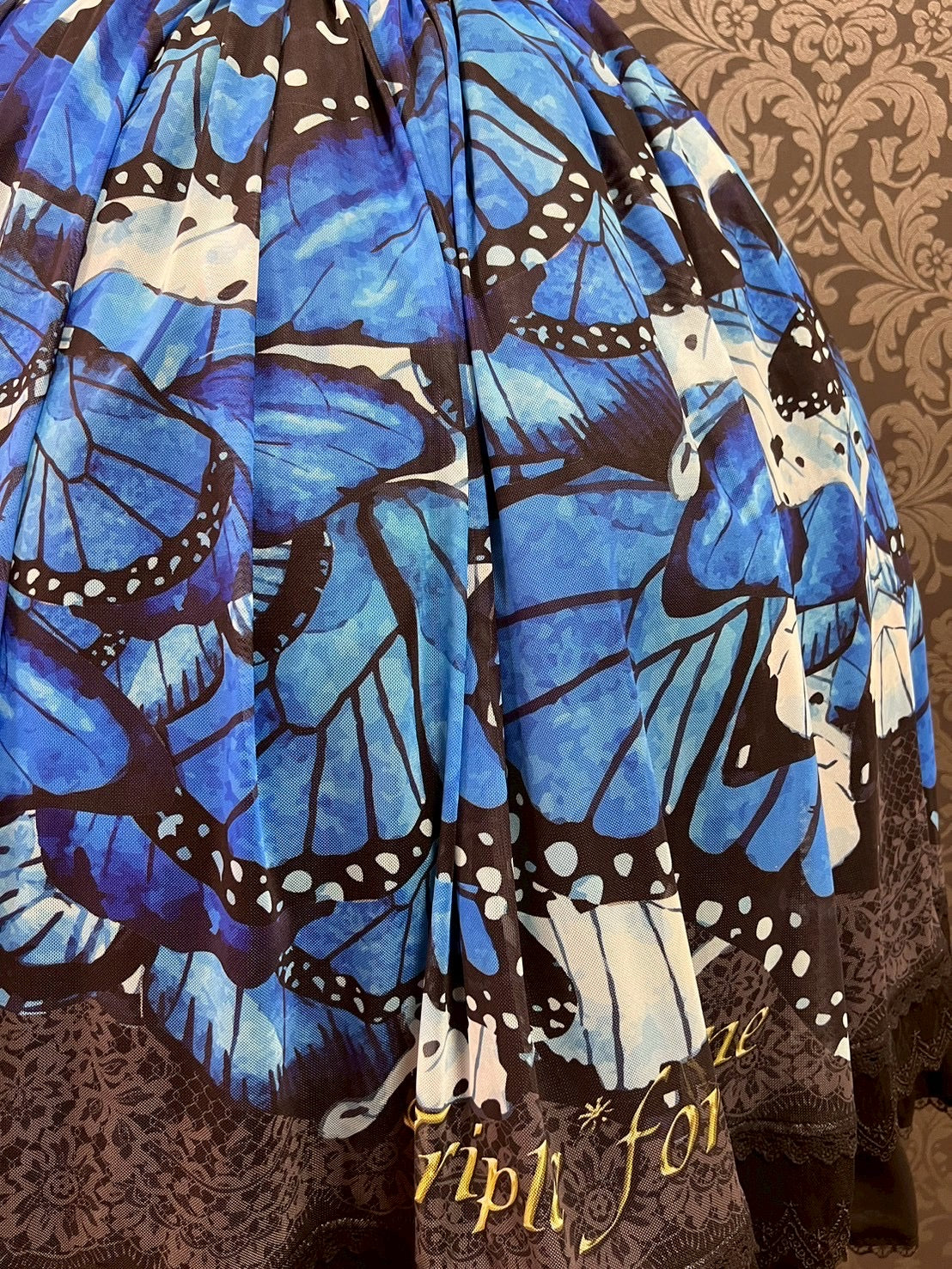 [Triple fortune] Triple fortune mad butterfly pattern skirt