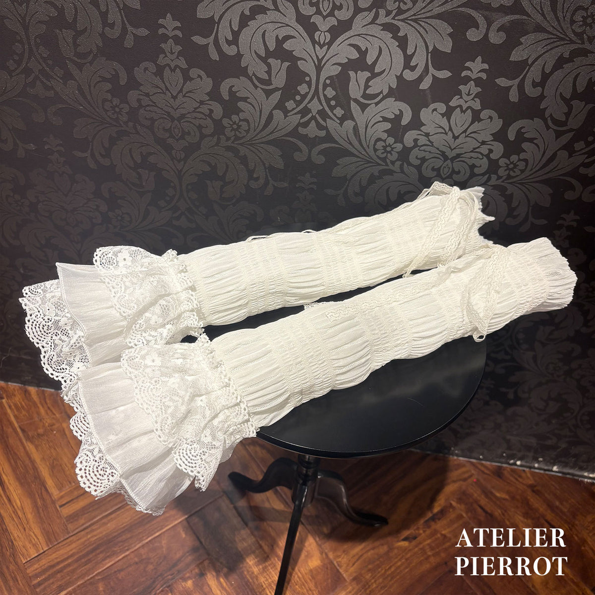 【ATELIER PIERROT】　★ご予約受付中★ Oleander Arm Covers　ホワイト/ブラック