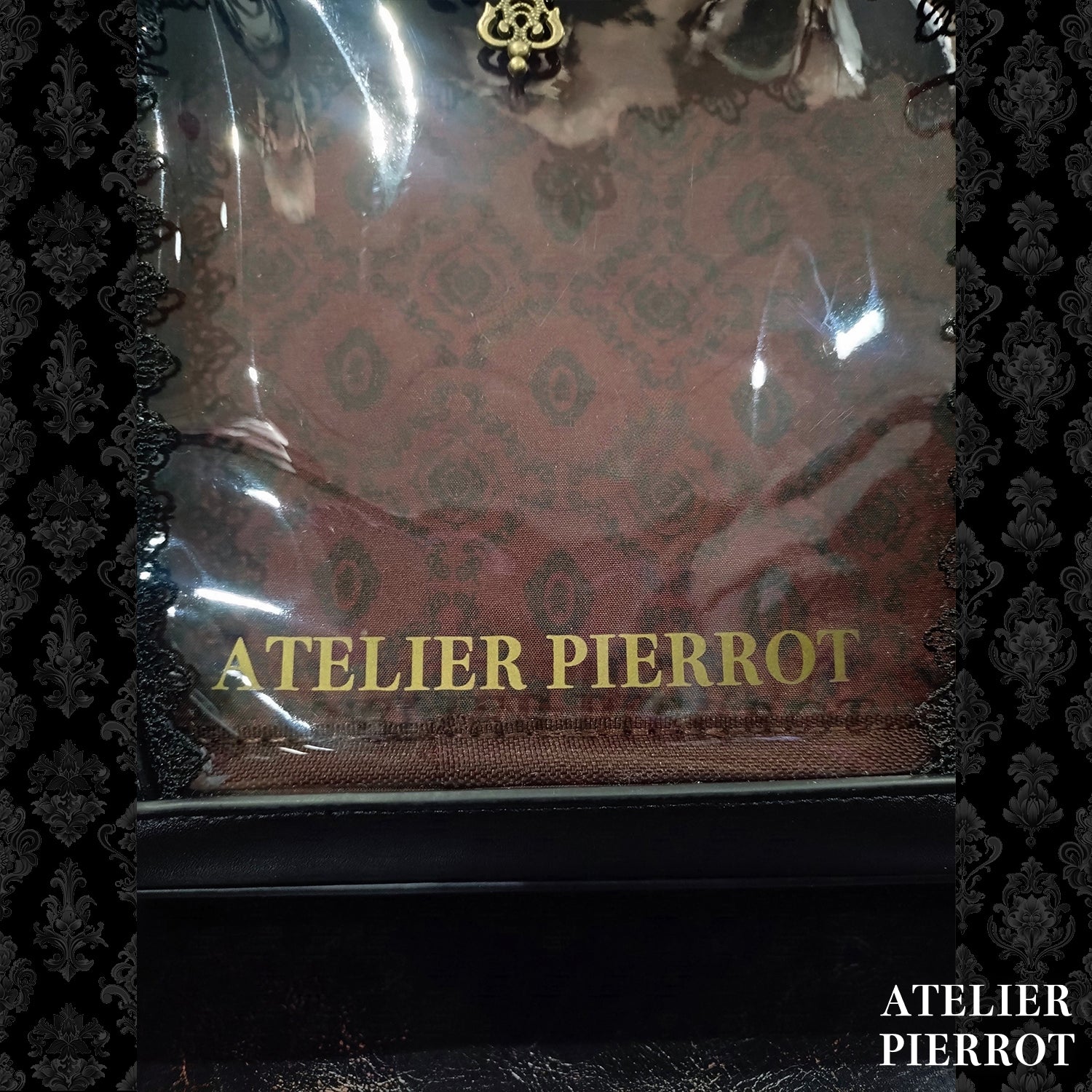 【ATELIER PIERROT】　★ご予約受付中★ “Secret Reliquary” Lace-Up Bag 　ホワイト/ブラック×ボルドー/ブラック