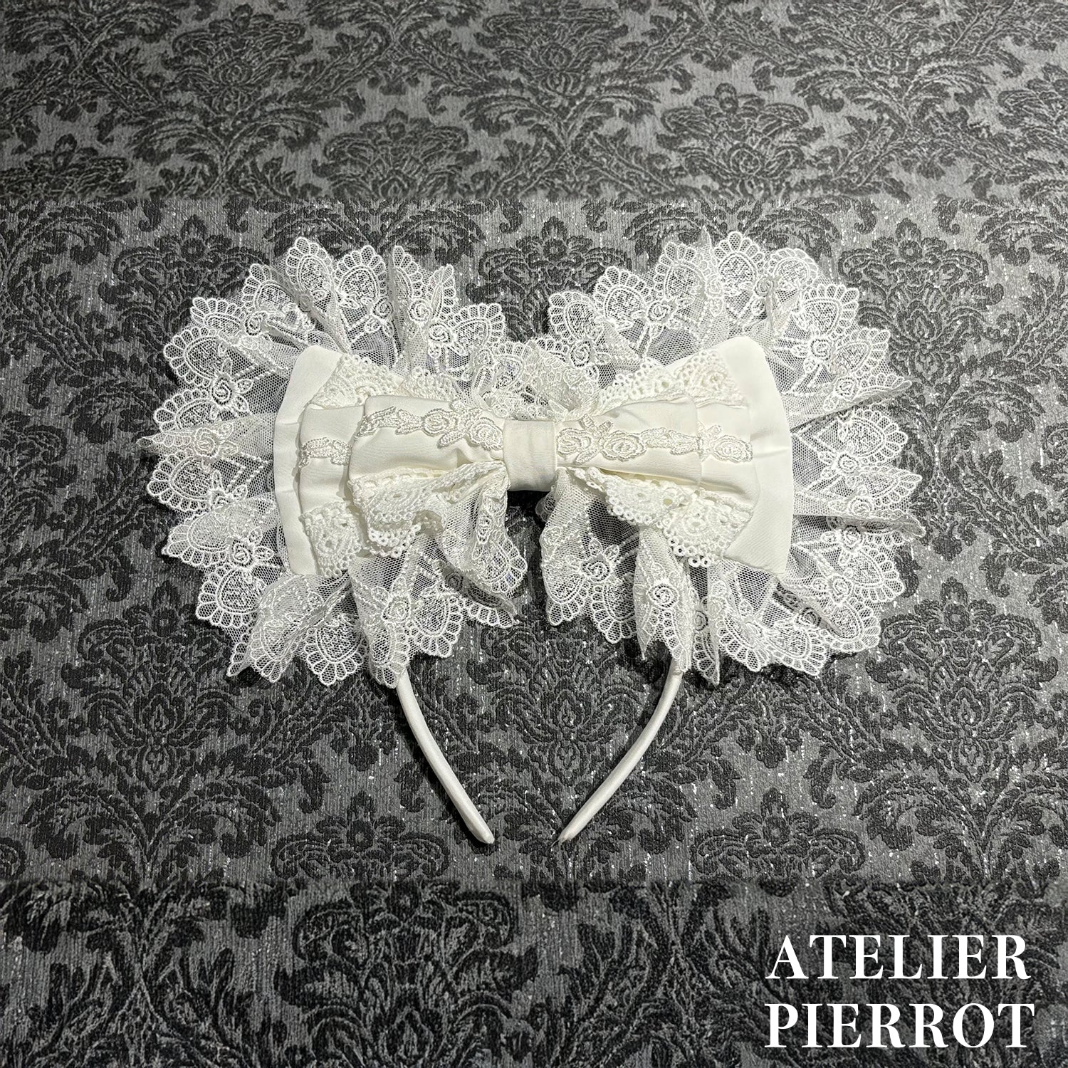 【ATELIER PIERROT】　Sweet Lace Ribbon Headband 　ホワイト/ボルドー/ブラック×ホワイト/ブラック