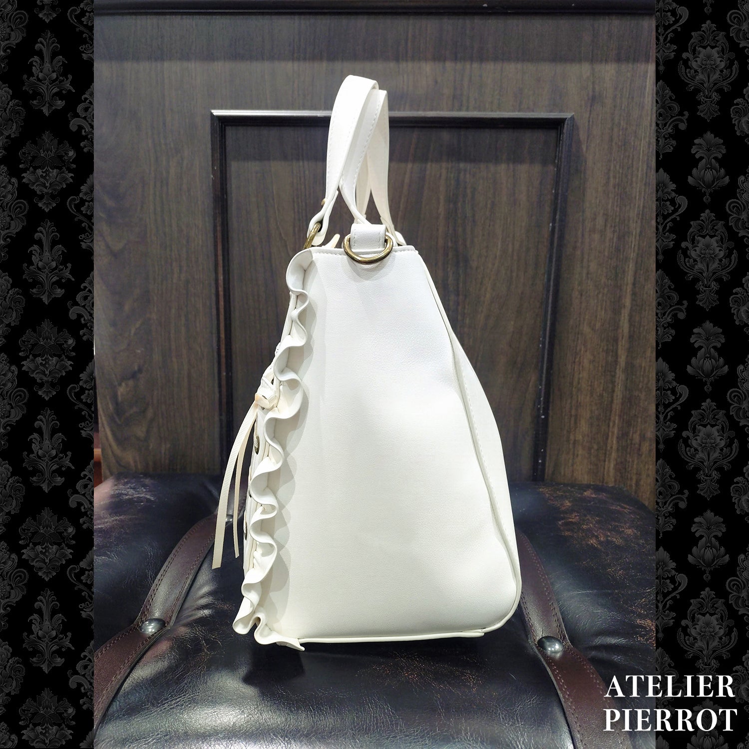 【ATELIER PIERROT】　★ご予約受付中★ “Secret Reliquary” Lace-Up Bag 　ホワイト/ブラック×ボルドー/ブラック