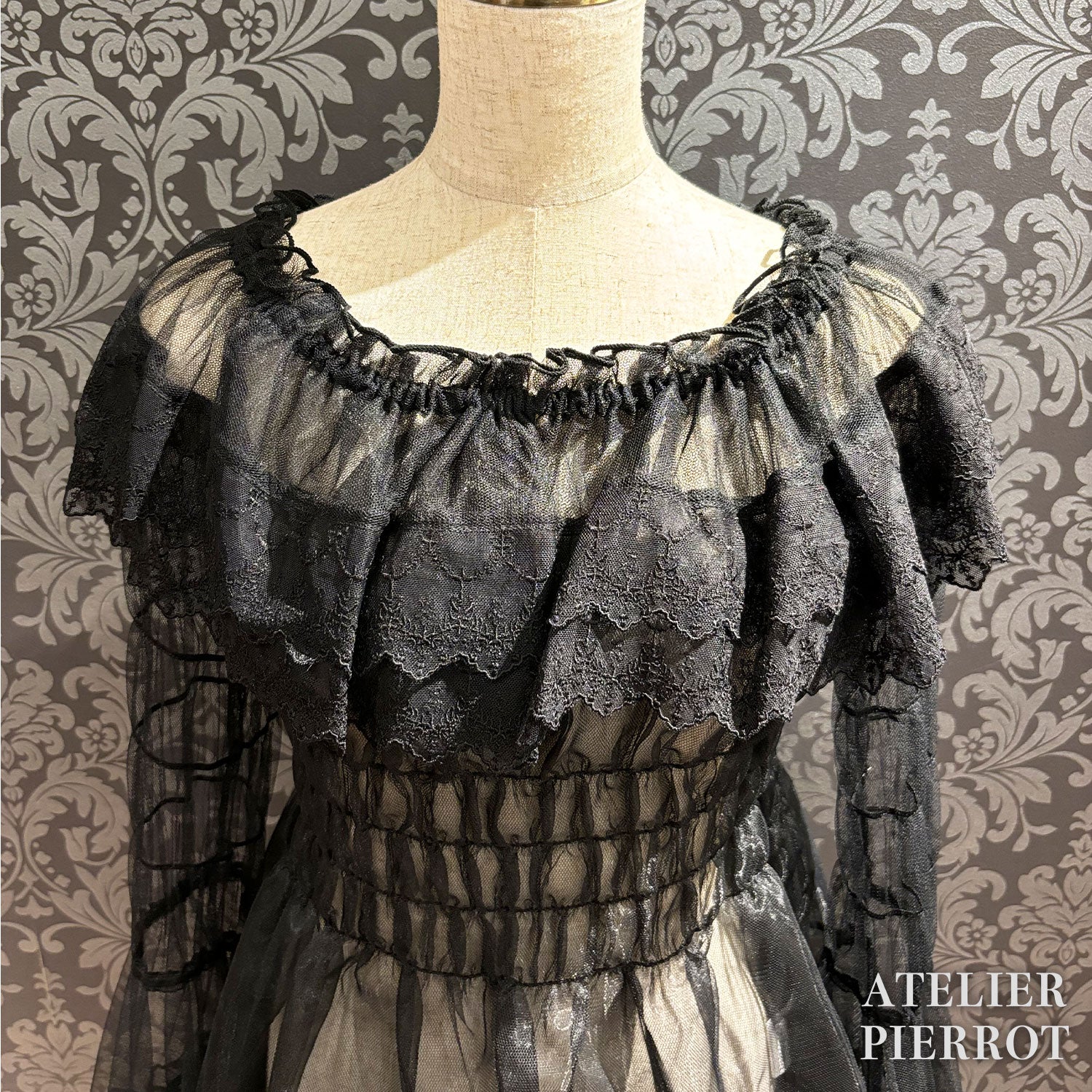 【ATELIER PIERROT】　Sheer Off-Shoulder Shirring Blouse　ホワイト/ピンク/グレー/ボルドー/パープル/ブラック