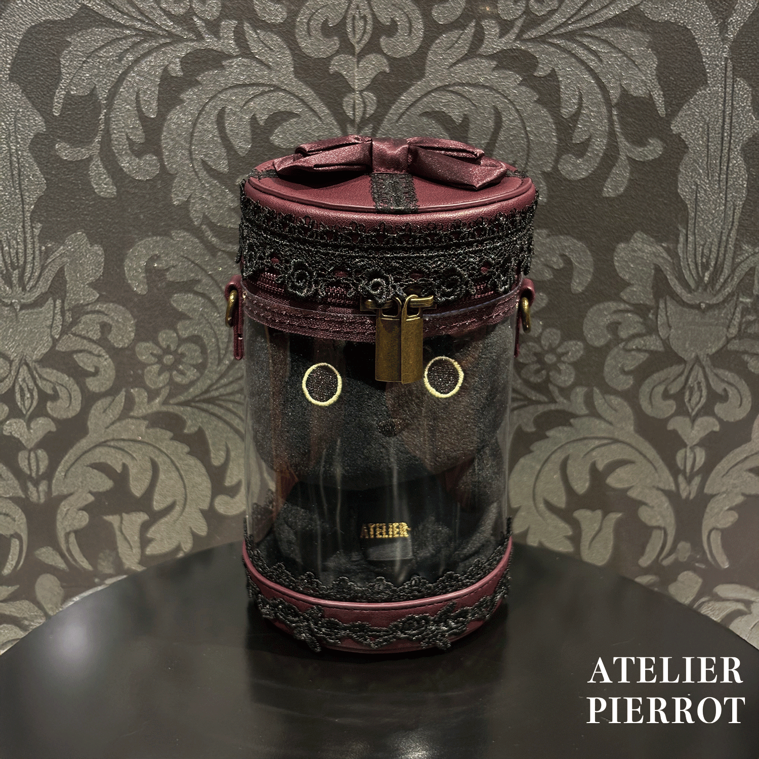 【ATELIER PIERROT】　 “Throne” Doll Pouch　ホワイト/ボルドー/ブラック　★11月中旬〜下旬発売★