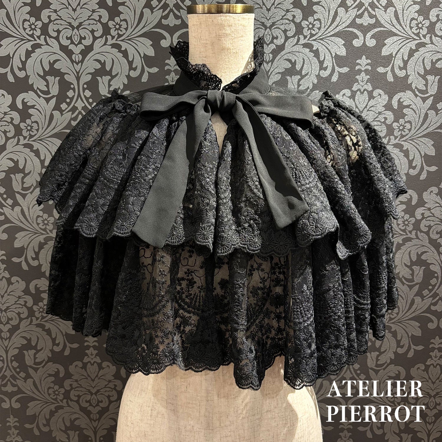 【ATELIER PIERROT】　★Jetzt Reservierungen entgegennehmen★Chantilly-Spitzen-CapeletWhite/Black