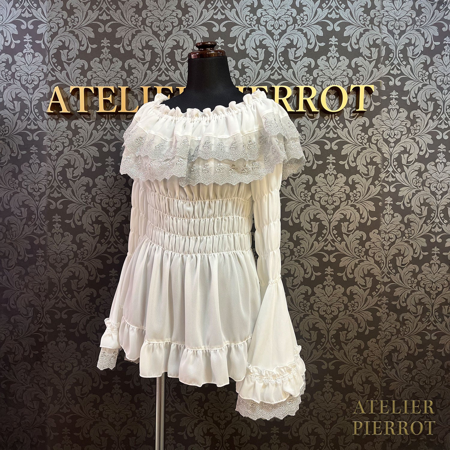 【ATELIER PIERROT】　Eternal Nocturne Blouse　ホワイト/ブラック　★12月上旬発売★