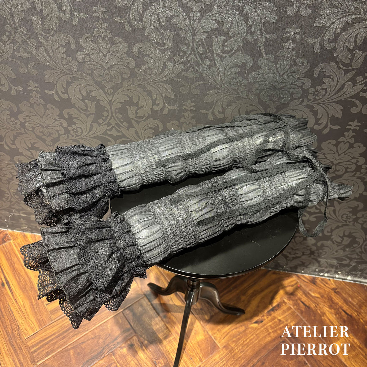 【ATELIER PIERROT】　★ご予約受付中★ Oleander Arm Covers　ホワイト/ブラック