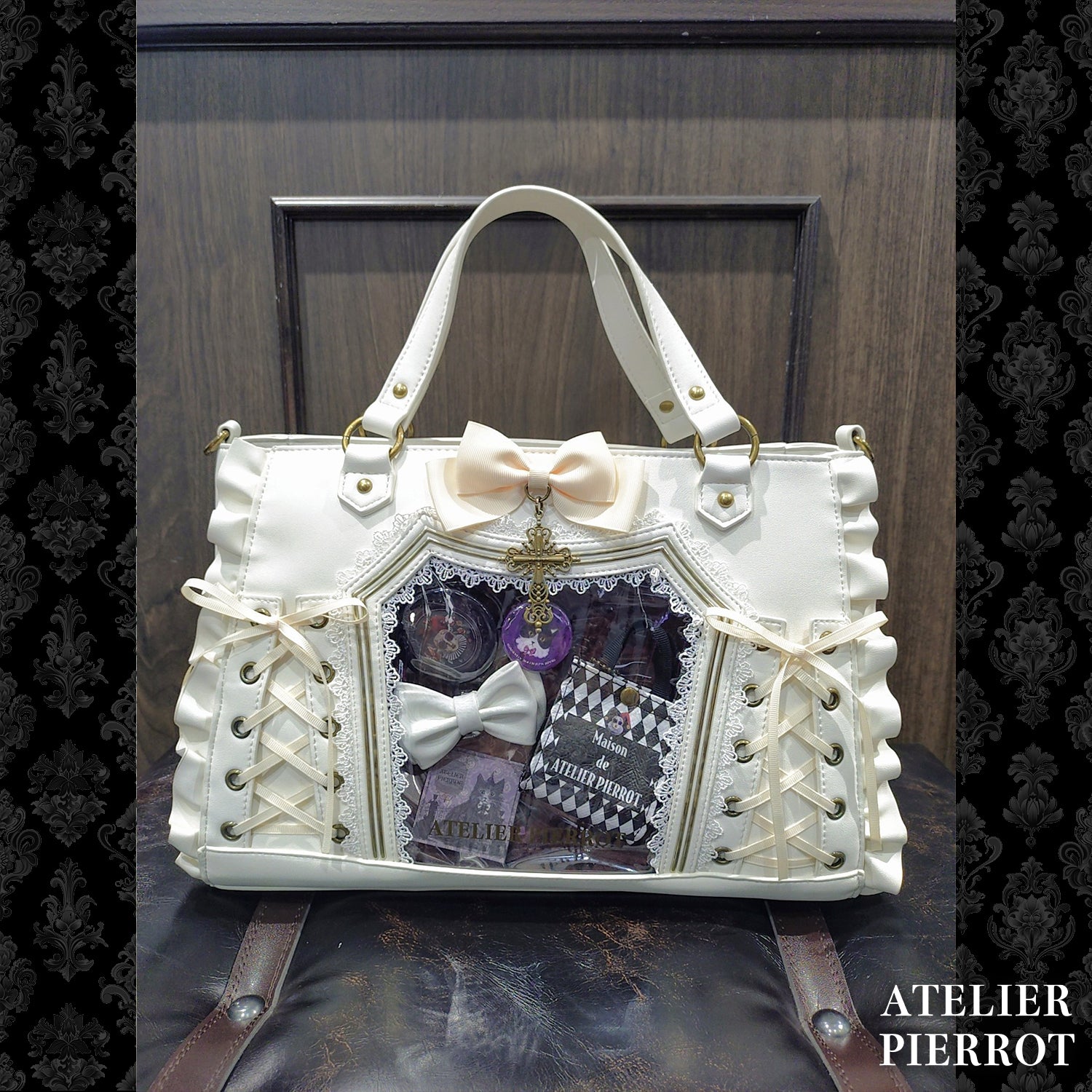 【ATELIER PIERROT】　★ご予約受付中★ “Secret Reliquary” Lace-Up Bag 　ホワイト/ブラック×ボルドー/ブラック
