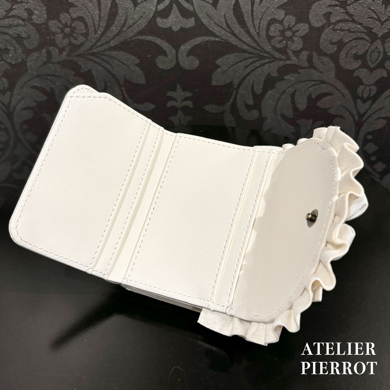 【ATELIER PIERROT】　Doll’s Frill Mini WalletWhite/Bordeaux/Black