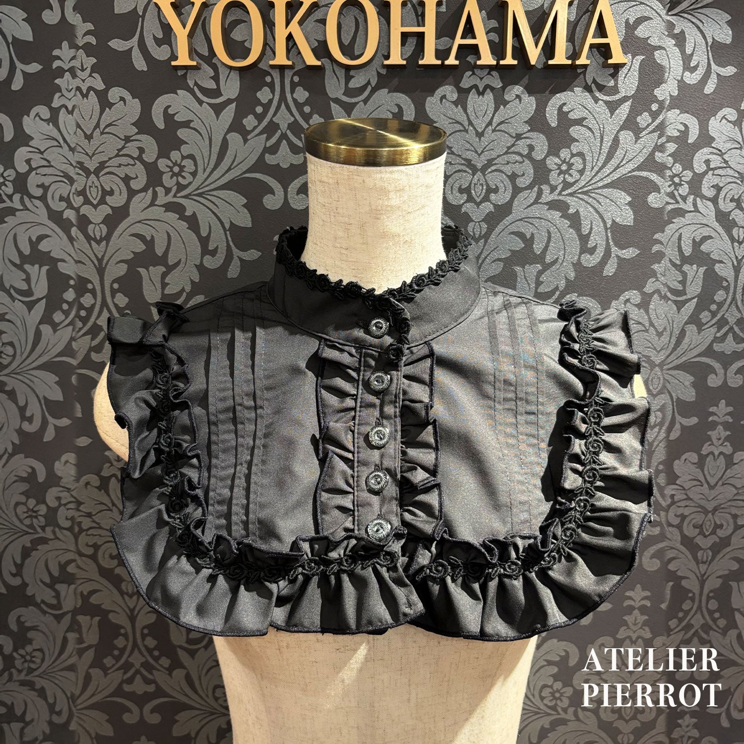 【ATELIER PIERROT】　Tucked collar/stand-up collarWhite/Black