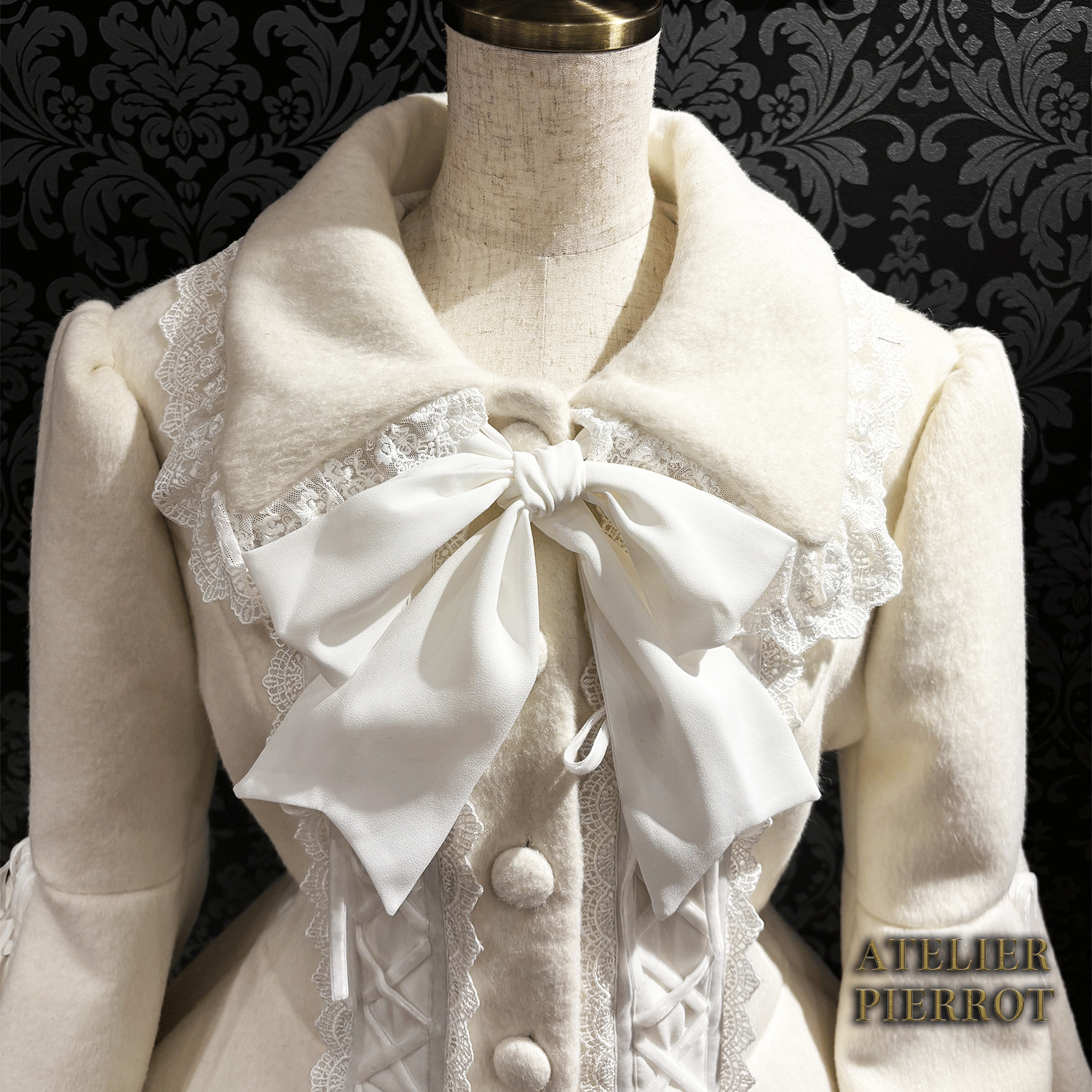 【ATELIER PIERROT】　Lunar Lattice Coat- Princess Sleeves　White/Bordeaux/Black