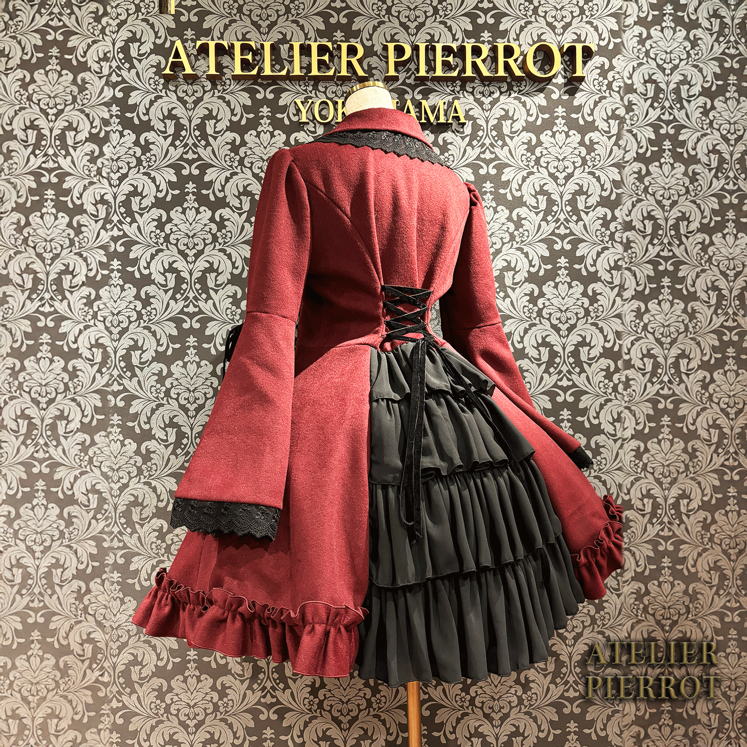 【ATELIER PIERROT】　Lunar Lattice Coat- Princess Sleeves　White/Bordeaux/Black