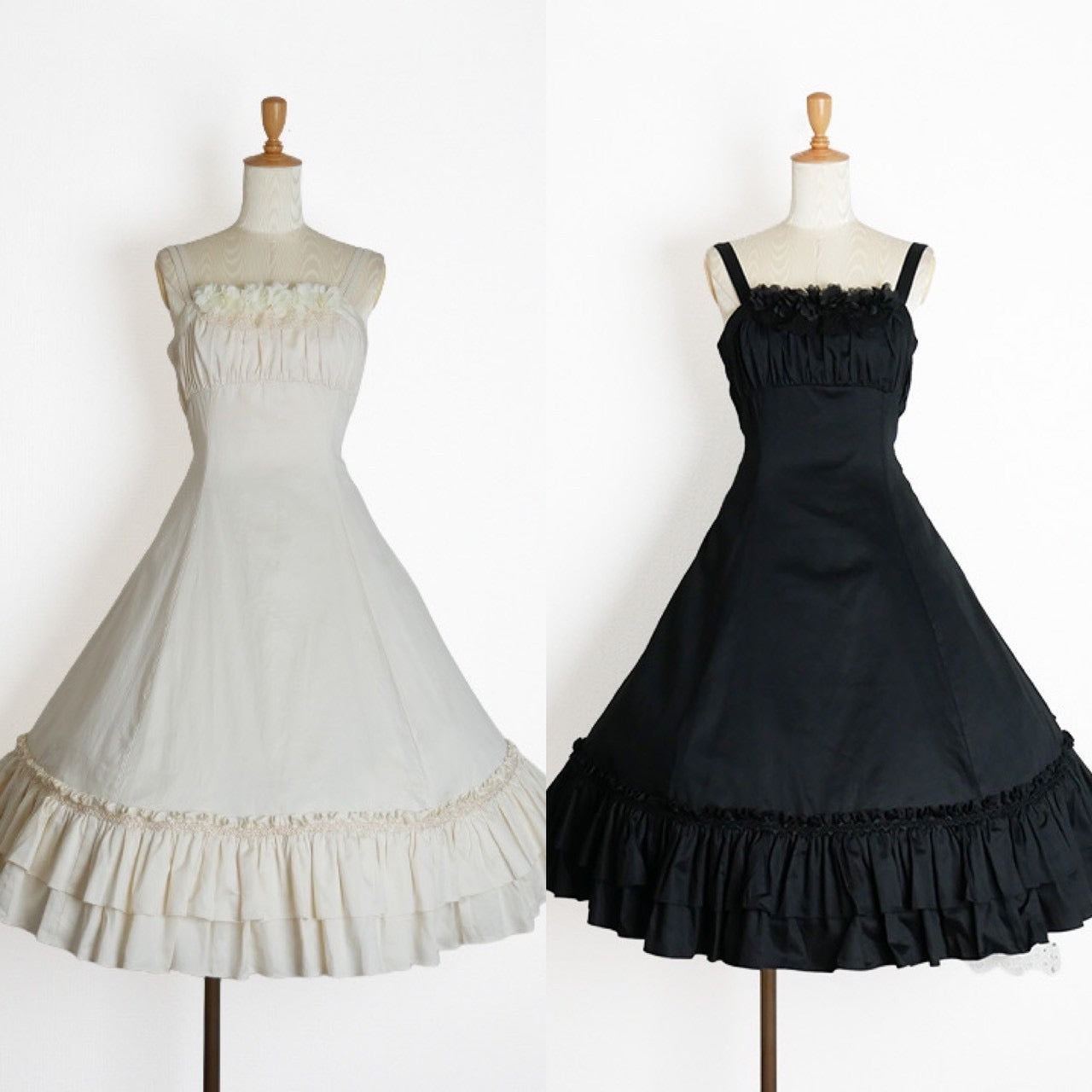 [Jeune fille victorienne] Robe victorienne Luke Floral Lillian Rose Ivoire/Black