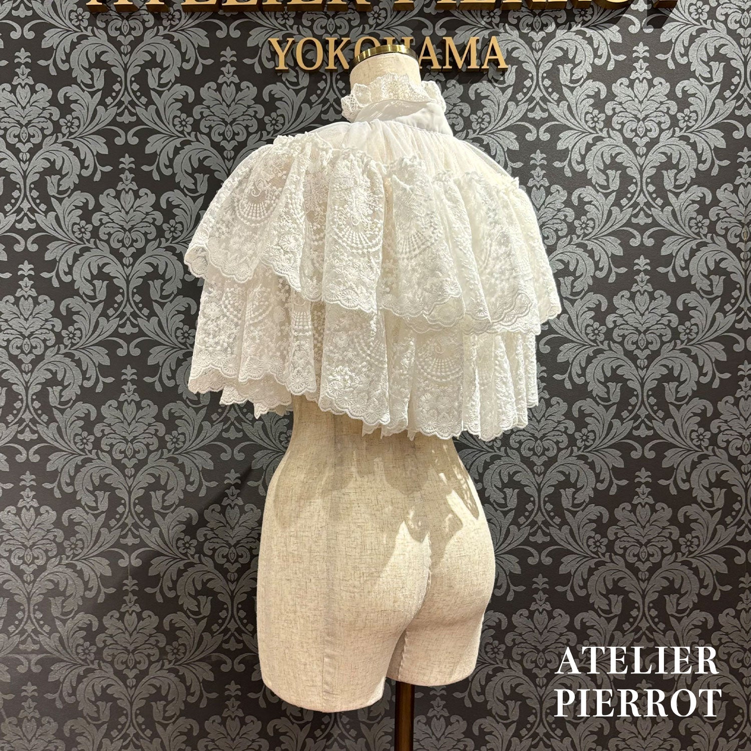 【ATELIER PIERROT】　★Jetzt Reservierungen entgegennehmen★Chantilly-Spitzen-CapeletWhite/Black