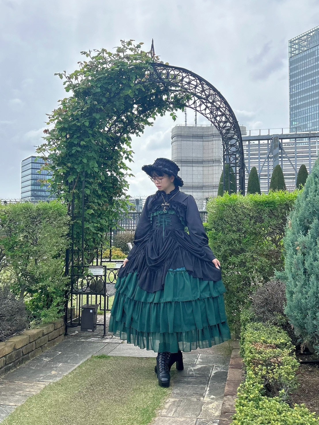 【ATELIER PIERROT] WICKED/Elphaba's Long Bustle JSK Noir x Vert/Noir x Noir