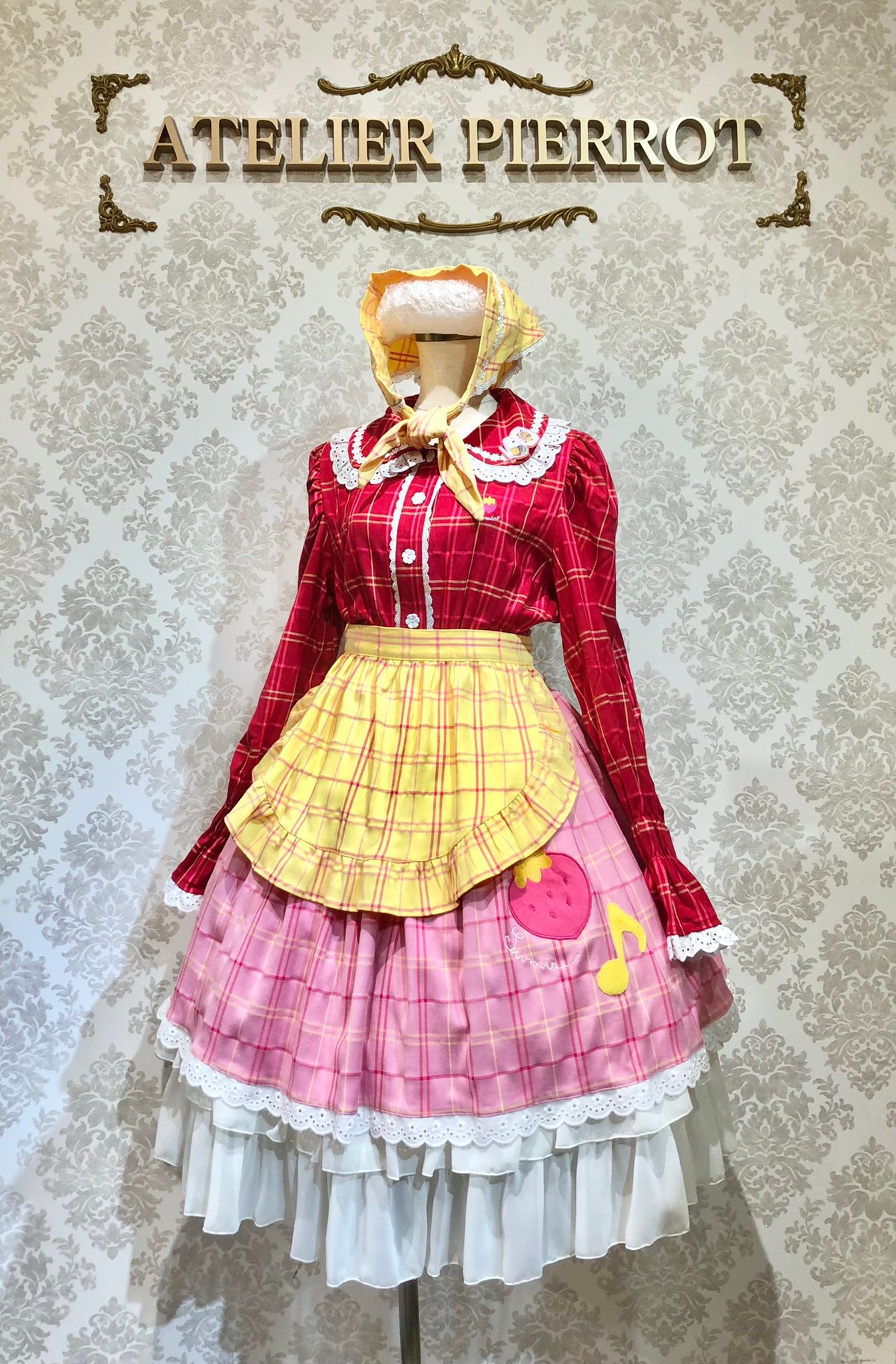 [Violet Fane] HAPPY TARTANS apron