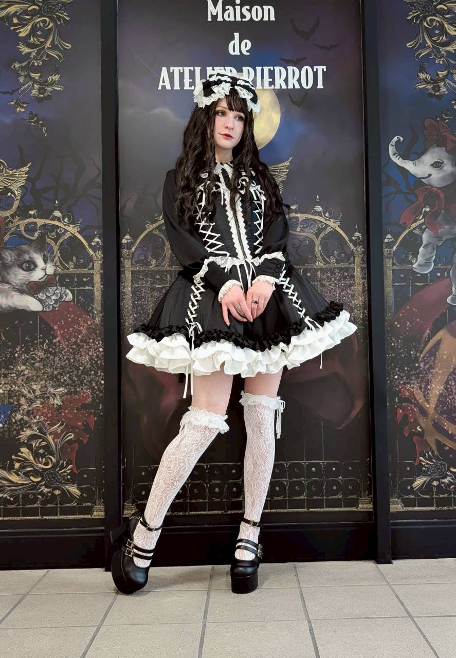 【ATELIER PIERROT] Jupe à lacets AdenophoraWhite/Nouvelle couleurBordeaux/Purple×Black/Nouvelle couleurNavy/Black×White/Black