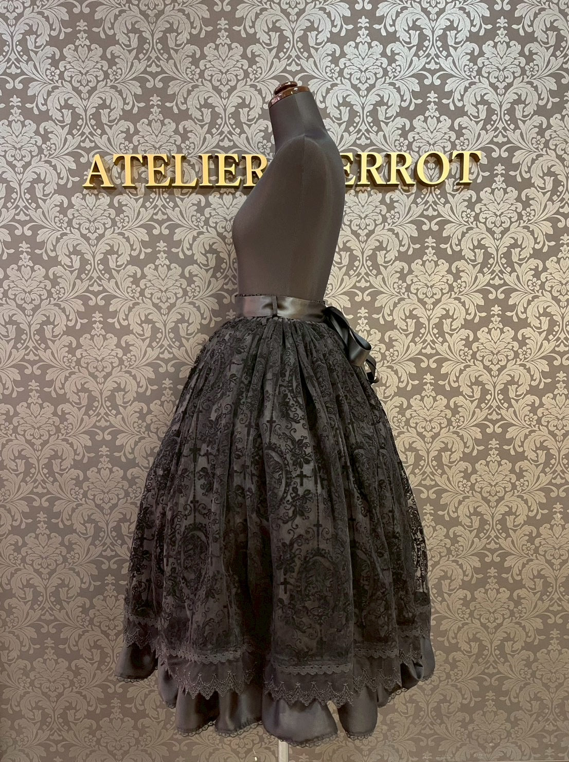 【Triple fortune】トリプルフォーチュン　骸骨少女スカート (黒)