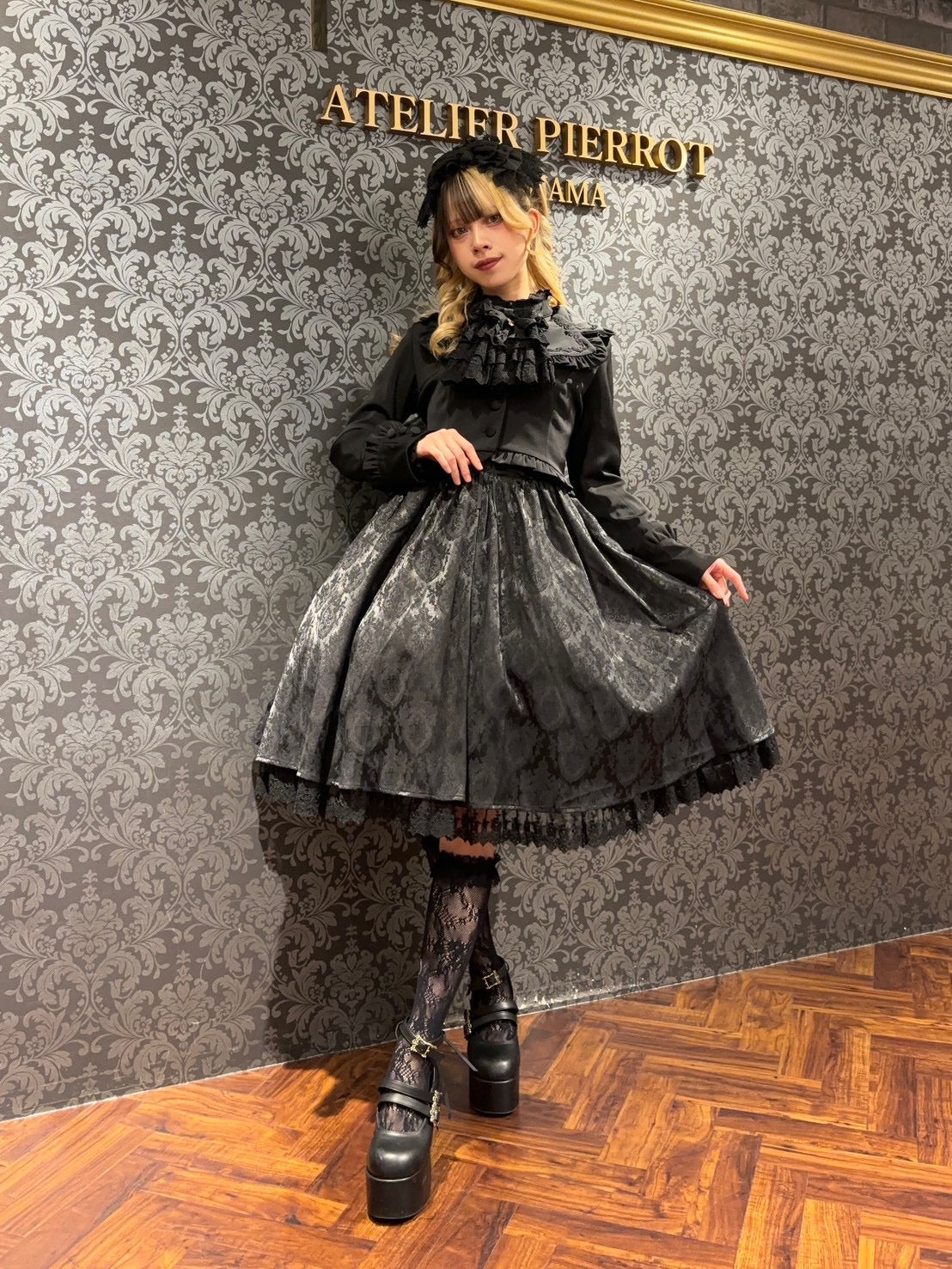 【ATELIER PIERROT] Vestido victoriano Reverie Blanco/Burdeos/Azul marino/Negro★Lanzado a principios de noviembre.★