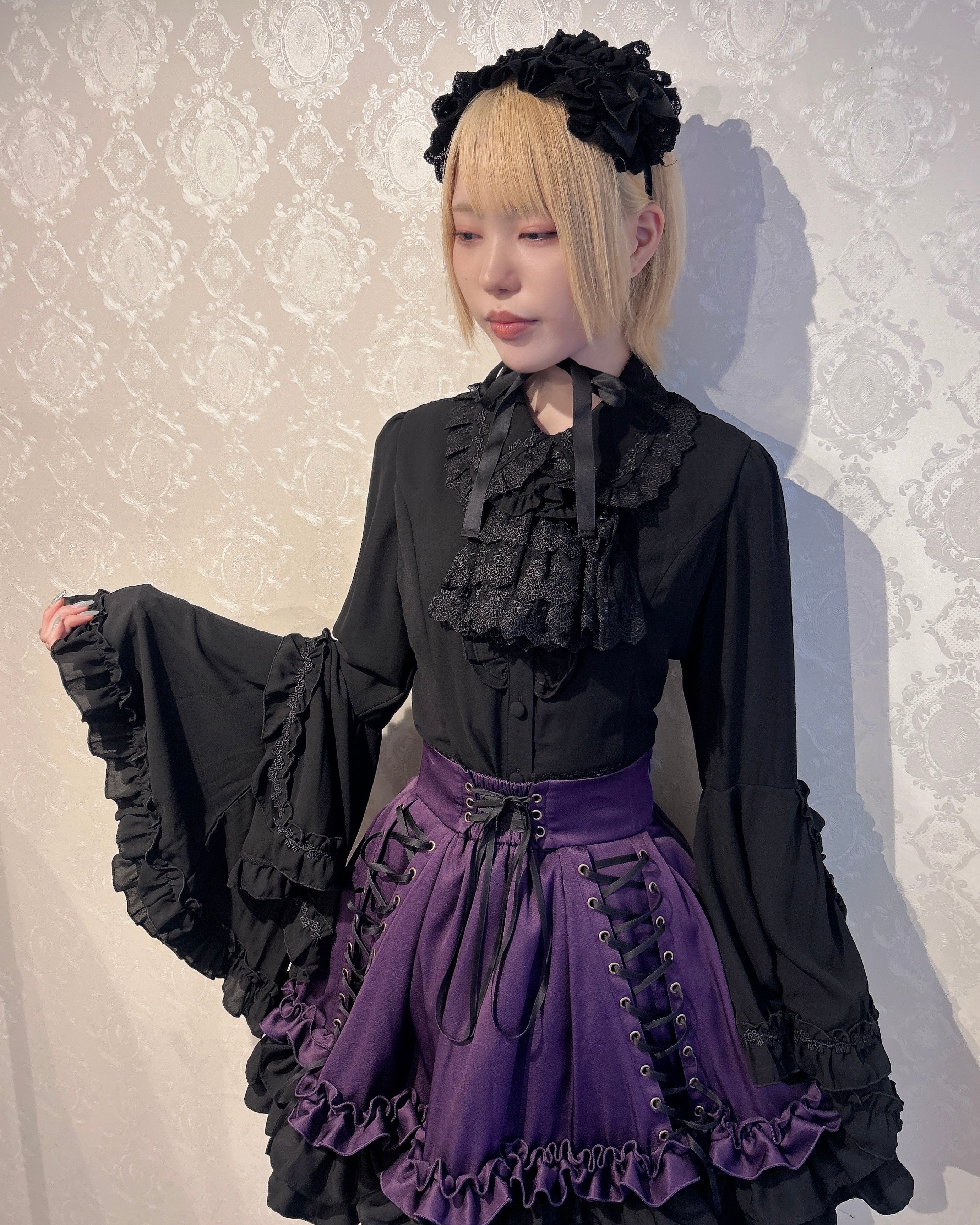 【ATELIER PIERROT】　Louise Jabot Blouse  ホワイト/ブラック