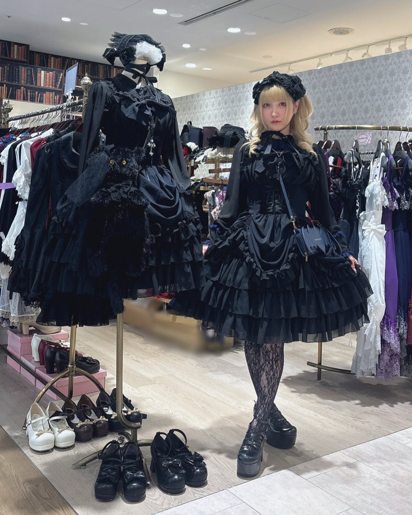 【ATELIER PIERROT】永恒的华尔兹套头衫裙子白/波尔多/紫色/海军/黑色X白色/黑色