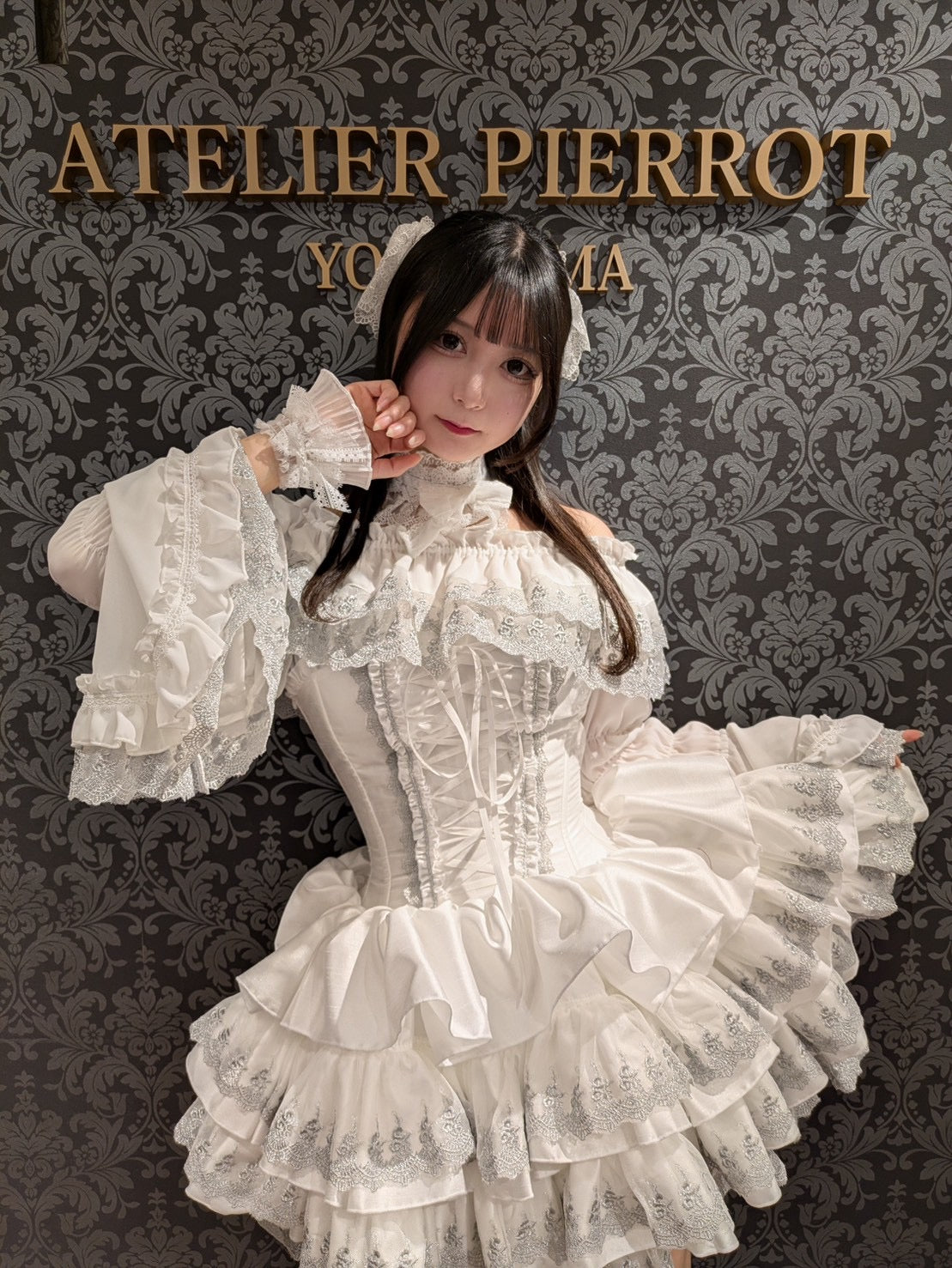 【ATELIER PIERROT】　Mini Corset Dress (シルバーレースver)　ホワイト/ブラック