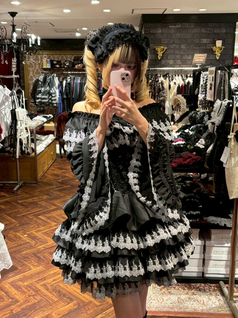 【ATELIER PIERROT】　Mini Corset Dress (シルバーレースver)　ホワイト/ブラック